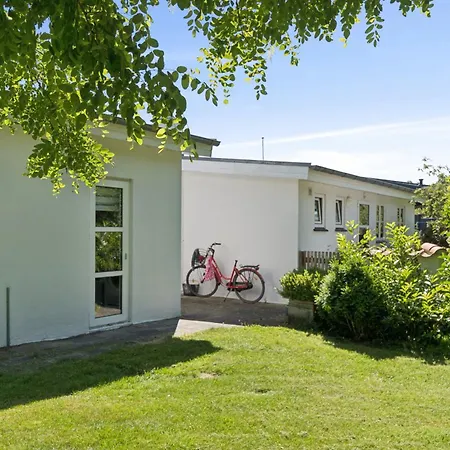 Fjordutsikt Og Ferie Nær Vannet Feriehus
